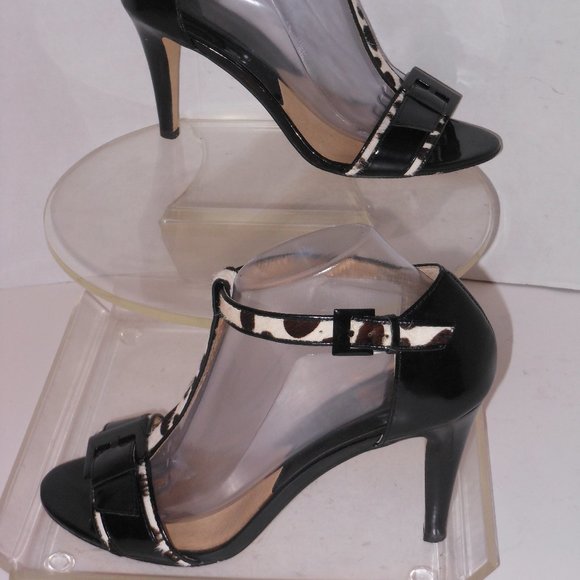 MICHAEL KORS BLACK AND WHITE SHOES SIZE 9.5 MEDIUM - Picture 4 of 8